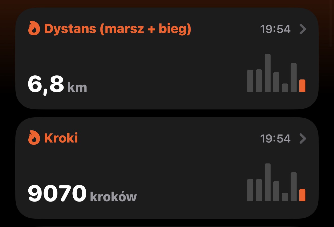 Aktywność w aplikacji Fitness: 30 czerwca 2026, dystans 6,8 km, 9070 kroków